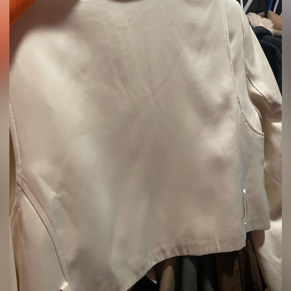 Zara Ivory Cropped Blazer with Wide Lapels - Picture 8 of 8